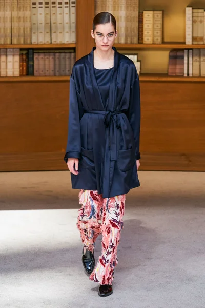 Look 37